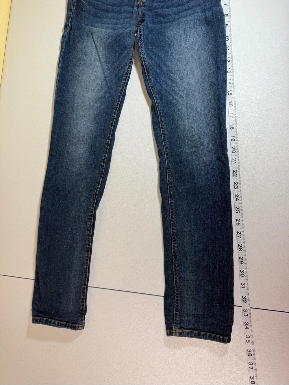 Hollister Oceanside Super Skinny Women's Straight-Leg Jeans in Dark Blue Wash - Picture 9 of 10